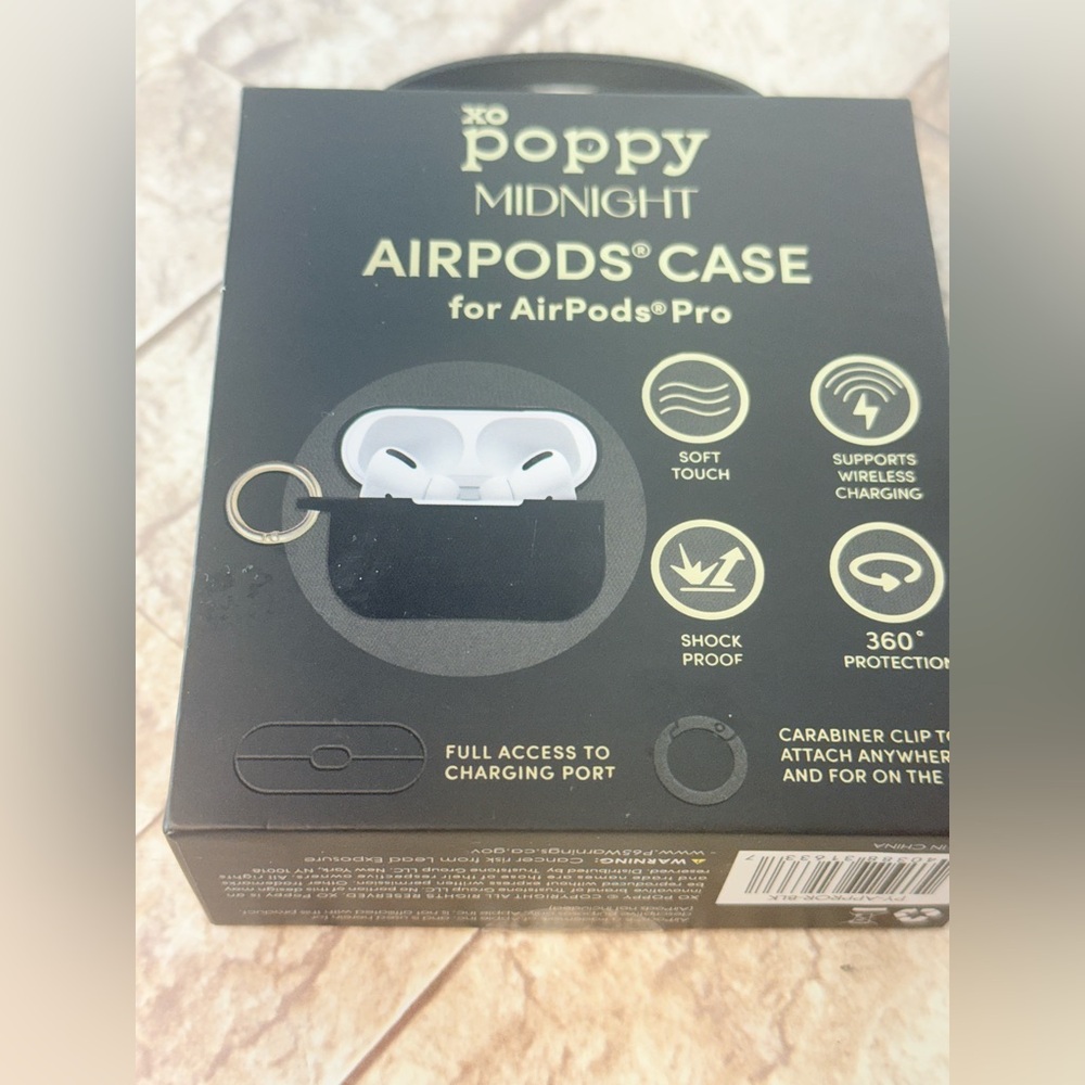 XO Poppy AirPods Case Midnight Black (1st & 2nd Generation) NIB - Picture 2 of 3
